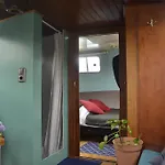 ゲストハウス Floating