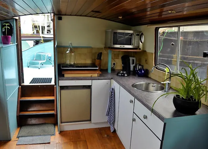 Floating Pensjonat 3*